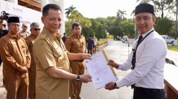Gubernur Serahkan SK 1.717 PPPK Tenaga Kesehatan di Lingkungan Pemerintah Aceh