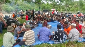 Kenduri dan doa bersama petani Kemukiman Pangwa, jelang turum sawah. Selasa 19 September 2023, Foto : Rizhauddin