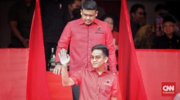 Wali Kota Medan Bobby Nasution dan Wali Kota Solo GIbran Rakabuming Raka selain bersaudara ipar juga kader PDIP. (CNN Indonesia/ Adhi Wicaksono)