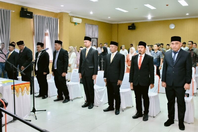 Pelantikan Pejabat Pimpinan Tinggi Pratama di Lingkungan Pemerintah Kabupaten Bireuen, Kami, 2 April 2026.