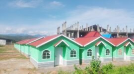 Rumah hunian sementara bantuan Dompet dhuafa untuk Korban banjir Pidie Jaya , Depan kantor pengadilan Negeri, Komplek perkantoran Cot Trieng, Meureudu, 20/4/2026. Foto / Muhammad Rissan 