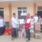 Ketua PMI Pidie Jaya saat menyaluran 1.000 paket bantuan kepada korban banjir bandang dan tanah longsor, Selasa, 28 April 2026. Foto : Ist
