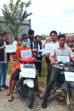 Satreskrim Polres Bireuen Peragakan 22 Adegan Kasus di Peudada