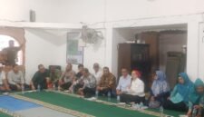 Wamendiktisaintek, Stella Christie, saat berdialog dengan masyarakat Gampong Dayah Usien, Pidie Jaya, Jum’at, 8 Mei 2026. Foto : Ist