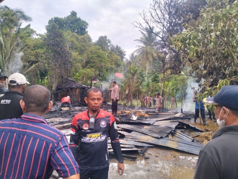 Kondis rumah milik Sulaiman Usman (56), yang hangus terbakar, Sabtu, 16 Mei 2026. Foto : Ist