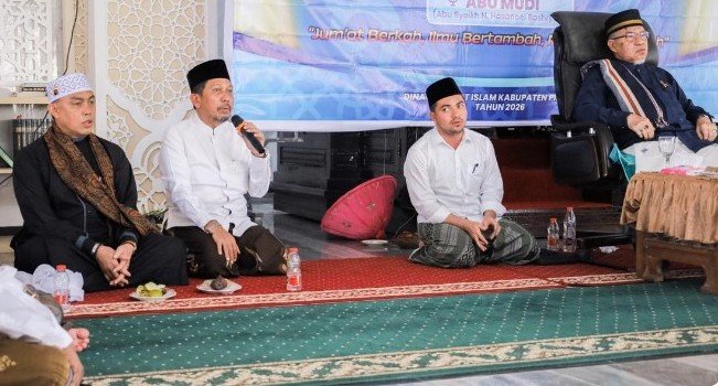 Suasana pengajian bulanan Abu Mudi di Pidie Jaya. Foto : Ist