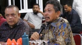 Bupati Pidie Jaya, Tgk. H. Sibral Malasyi, pada acara silaturahmi dengan awak media, Jum’at, 22 Mei 2026. Foto : Ist