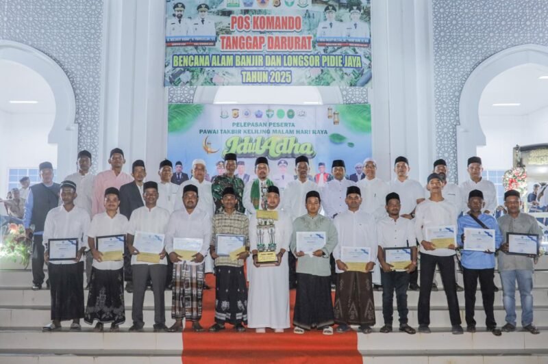 Para juara pawai takbir Idul Adha 1447 Hijriah foto bersama. Foto : Ist